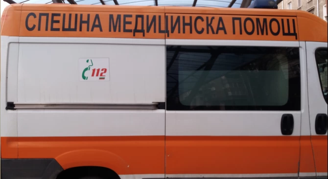 Пътничка в градския транспорт във Варна е със счупен крак