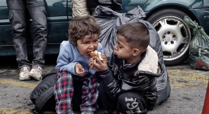 Берлин взима деца от Гърция
