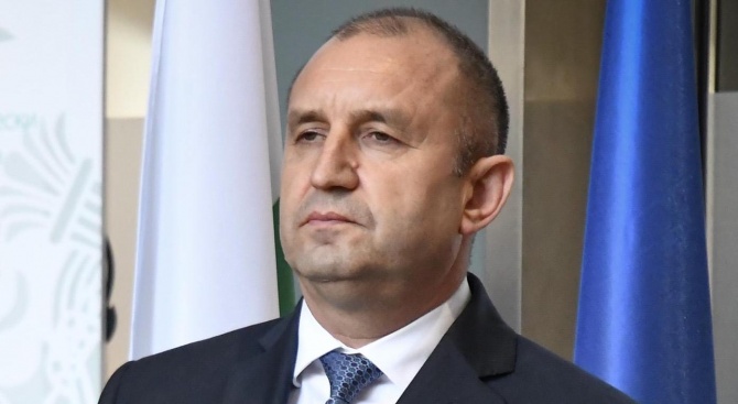 Президентът Румен Радев Румен Георгиев Радев е български военен, генерал-майор