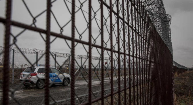 Сърбия е затворила границите си във вторник за посетители от