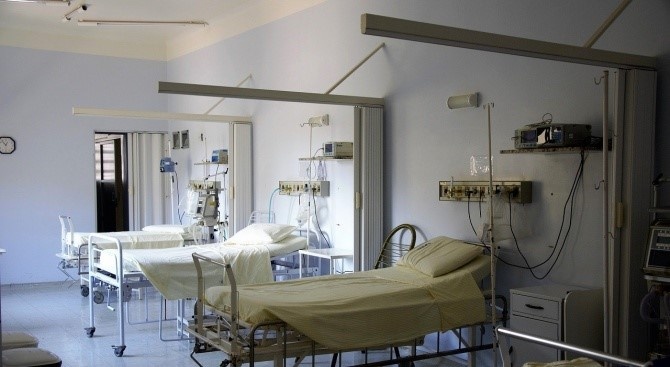Ремонтират изолатора за пациенти с коронавирус в Дупница