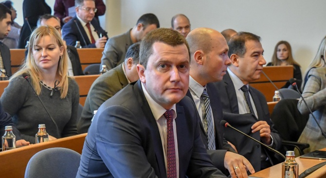 Кметът на Перник: Може и да осъдя министър Емил Димитров 