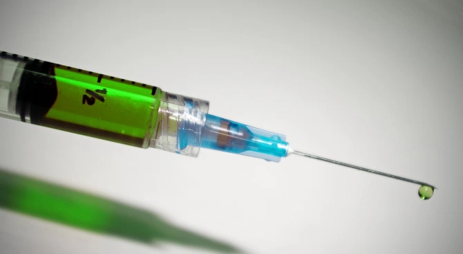 В САЩ днес ще започне клинично тестване на ваксина срещу
