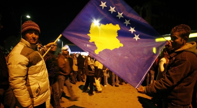 Президентът на Косово Хашим Тачи призова парламента да обяви извънредно