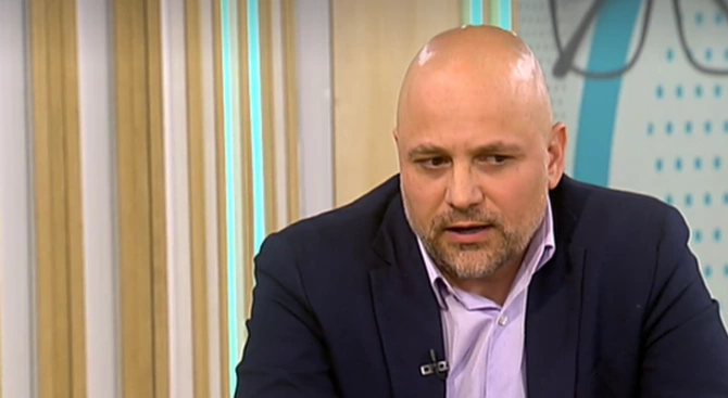 Председателят на Асоциацията по киберсигурност Мирослав Стефанов обясни пред Нова