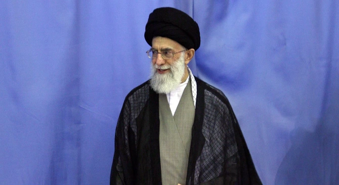 Иранският върховен лидер аятолах Али ХаменейСеид Али Хосейни Хаменей е ирански духовник