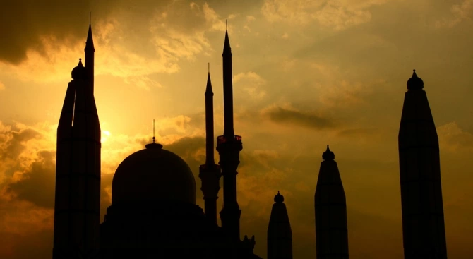 Дирекцията по религиозните въпроси на Турция Диянет обяви че джамиите