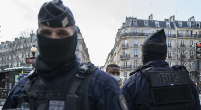Франция очаква пълната карантина за цялата страна да бъде удължена
