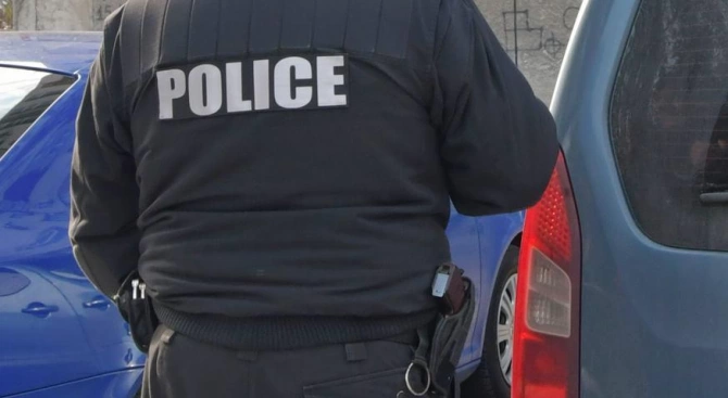 Служители на полицейското управление в Горна Оряховица установиха 45 годишен мъж