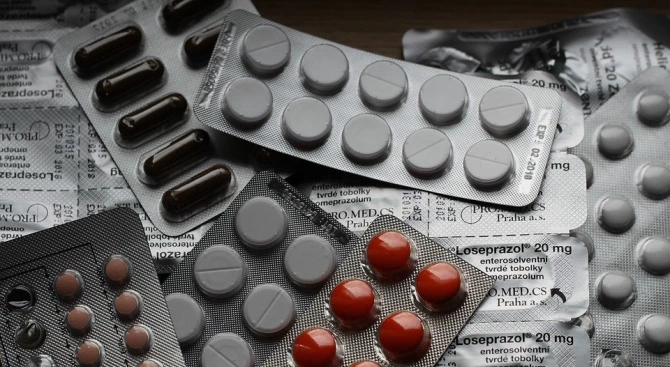 Парламентът реши аптеките да могат да отпускат лекарства само с