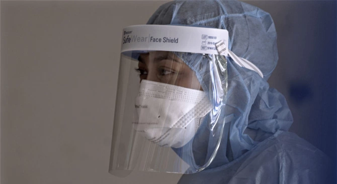 Епидемията от коронавирус взе първата си жертва сред френските медици
