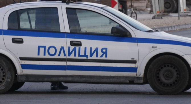 Двама души са нарушили карантината в област Сливен. Това съобщиха