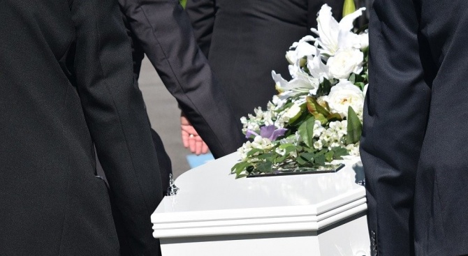  Погребалните служби във Виена оферират виртуални траурни церемонии поради ковид 