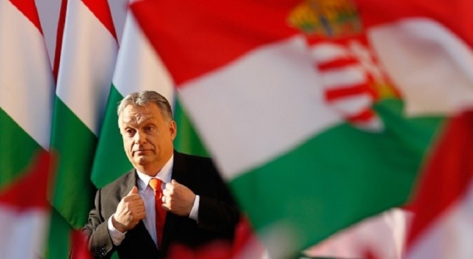 Виктор Орбан въведе общонационална карантина