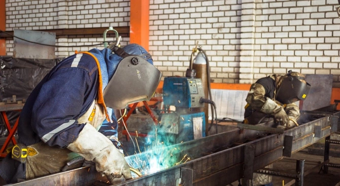 Италианските синдикати на работещите в металургията в Северна Италия обявиха