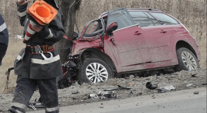 23 годишен мъж е загинал при пътен инцидент в Тетевенско Това