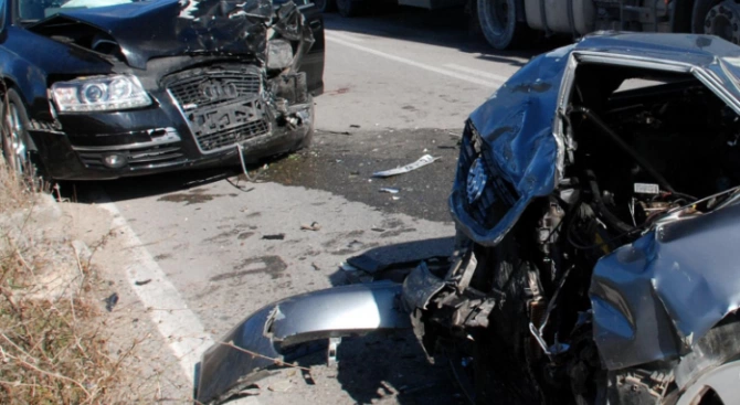 Пиян шофьор е установен при пътнотранспортно произшествие в Перник Това