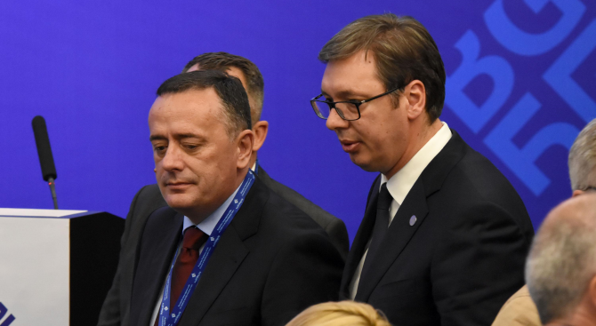  Сръбският президент не изключва опцията Белград да бъде подложен в карантина 