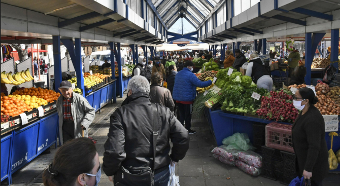  Фандъкова с няколко значими разпореждания за пазарите в София 