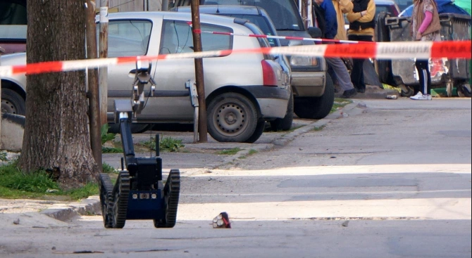Район в центъра на Сливен е отцепен заради намерено взривно