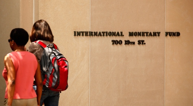 МВФ одобри спешна помощ за облекчаване на дълговото бреме на 25 от най-бедните страни в света