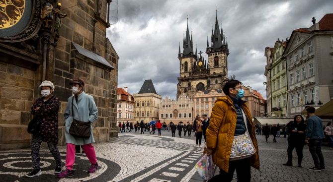  Чехия регистрира най-малък брой заразени с коронавируса за денонощие от 17 март