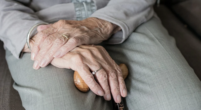 Испанка на 105 години, която бе заразена с новия коронавирус,