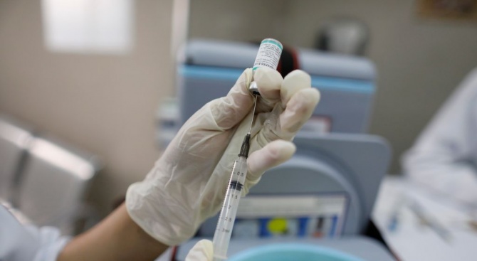 Китайски учени са провели тестове с инактивирана ваксина срещу COVID-19