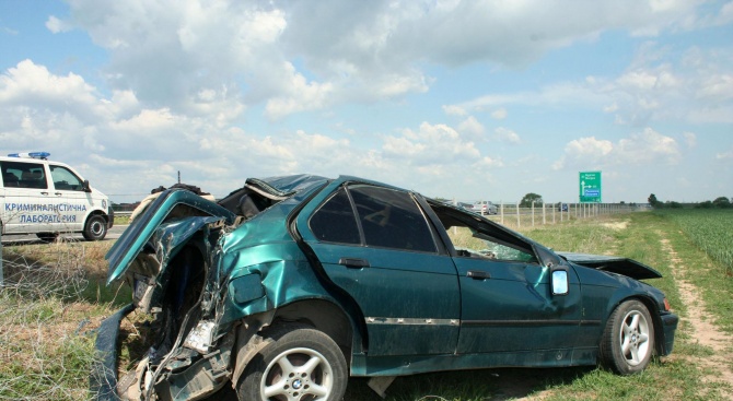 Пиян 22-годишен шофьор причини катастрофа и рани спътник 