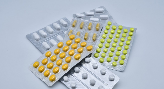 Франция игнорира призив на ЕС да вдигне забраната за износ на лекарства, използвани при COVID-19