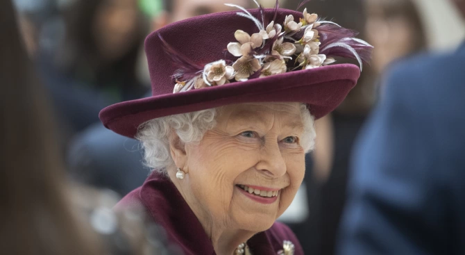 Британската кралица Елизабет IIЕлизабет II на английски Elizabeth II пълно