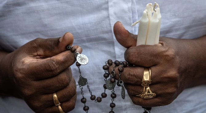 Шри Ланка отбеляза днес първата годишнина от джихадистките атентати навръх