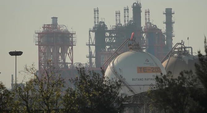 Мексиканският петролен гигант Пемекс Pemex отчете загуба от 562 млрд