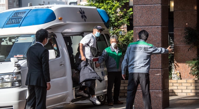 Япония започна да настанява в хотели хора дали положителни проби