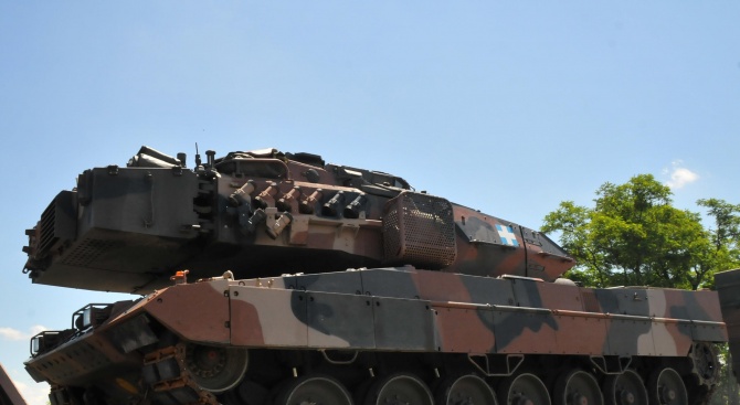 Предстои обявяване на процедура за модернизацията на танковете "Т-72". Това