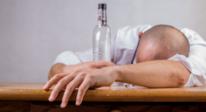 Тежкото пиянство е свързано с увеличен риск от инсулт
