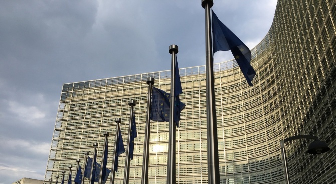  Европейска комисия ще призове за държавни гаранции за ваучерите за анулирани пътувания 
