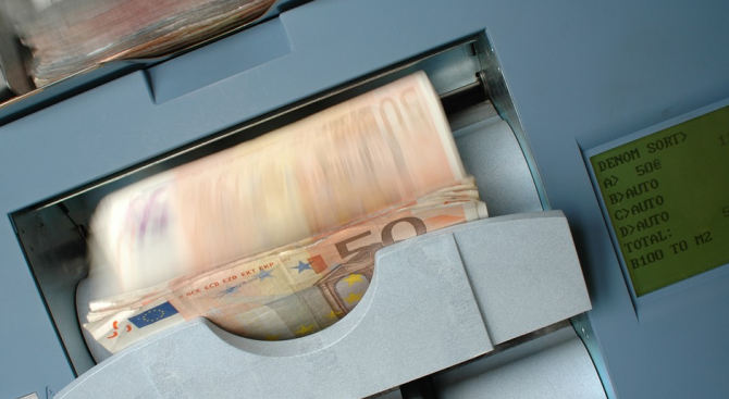 Турция премахна днес забраните за трансакции с турски лири, наложени