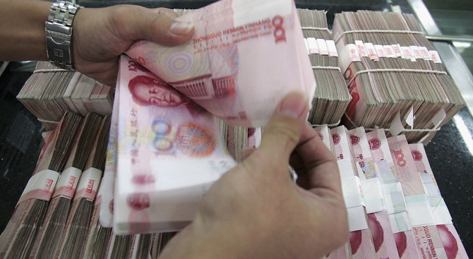  В Китай откриха рекордно количество фалшиви пари