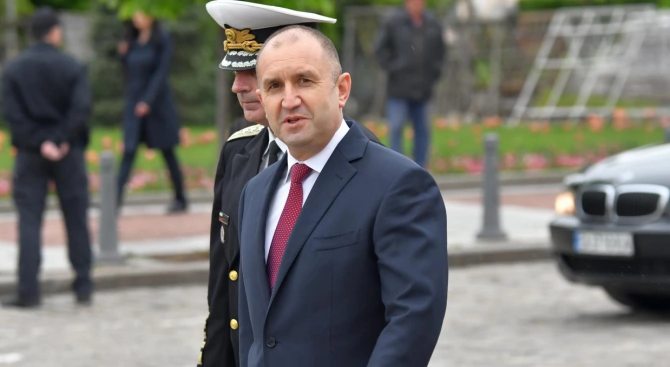 Държавният глава Румен Радев Румен Георгиев Радев е български военен