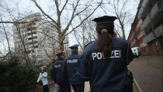 Германската полиция претърси жилища на членове на антиправителствени групировки