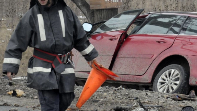 Шофьор катастрофира в дърво в Айтос Това съобщиха от ОДМВР Бургас
