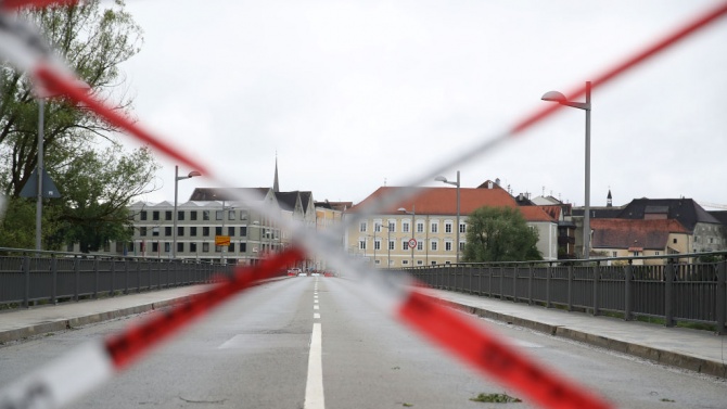 Чехия ще отмени утре ограниченията за пътуване от и до
