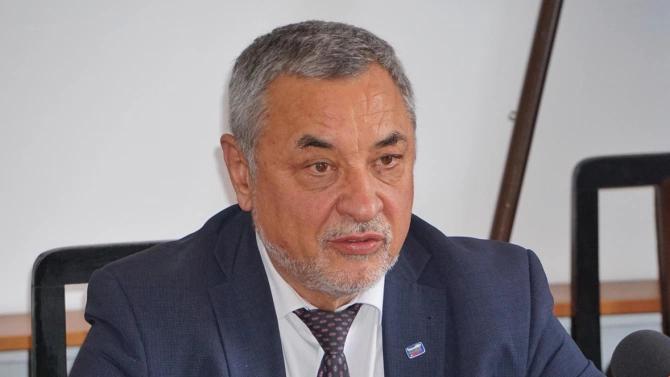 Депутатът Валери СимеоновВалери Симеонов е заместник министър председател по икономическата и