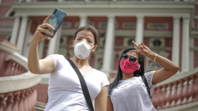 Световната здравна организация СЗО актуализира насоките за носенето на маски