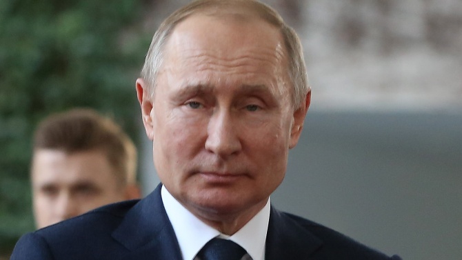 Владимир Путин: Да се поклоним пред труда на здравните работници