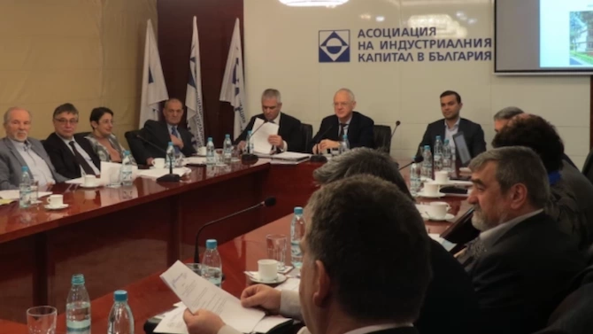 Асоциацията на индустриалния капитал в България АИКБ иска незабавно оттегляне