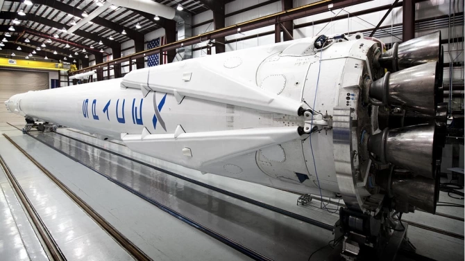 Американската компания Спейс екс SpaceX планира да изведе в орбита