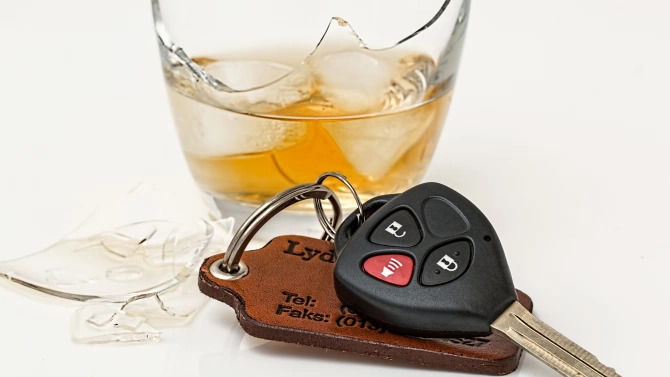 Пътна полиция залови пияна жена докато превозвала с автомобила си