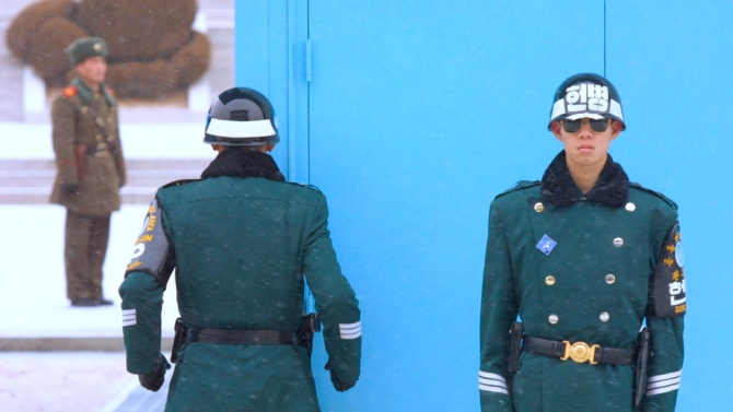 Пхенян заплаши да върне войските си в демилитаризираните зони по границата с Южна Корея